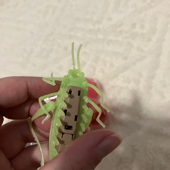 Lot of unused cat toys - Picture 5 of 10